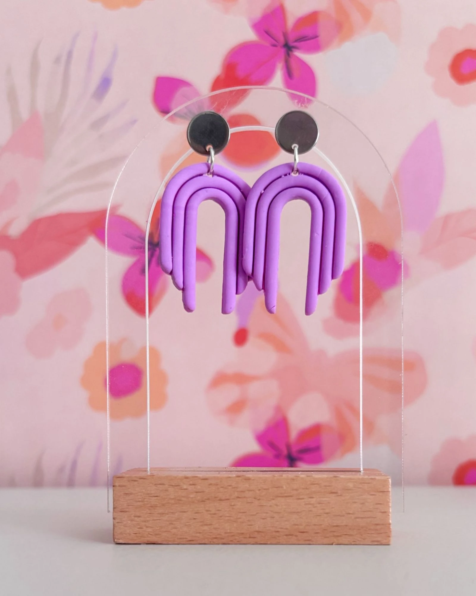 *neuf* boucles d'oreilles lilas